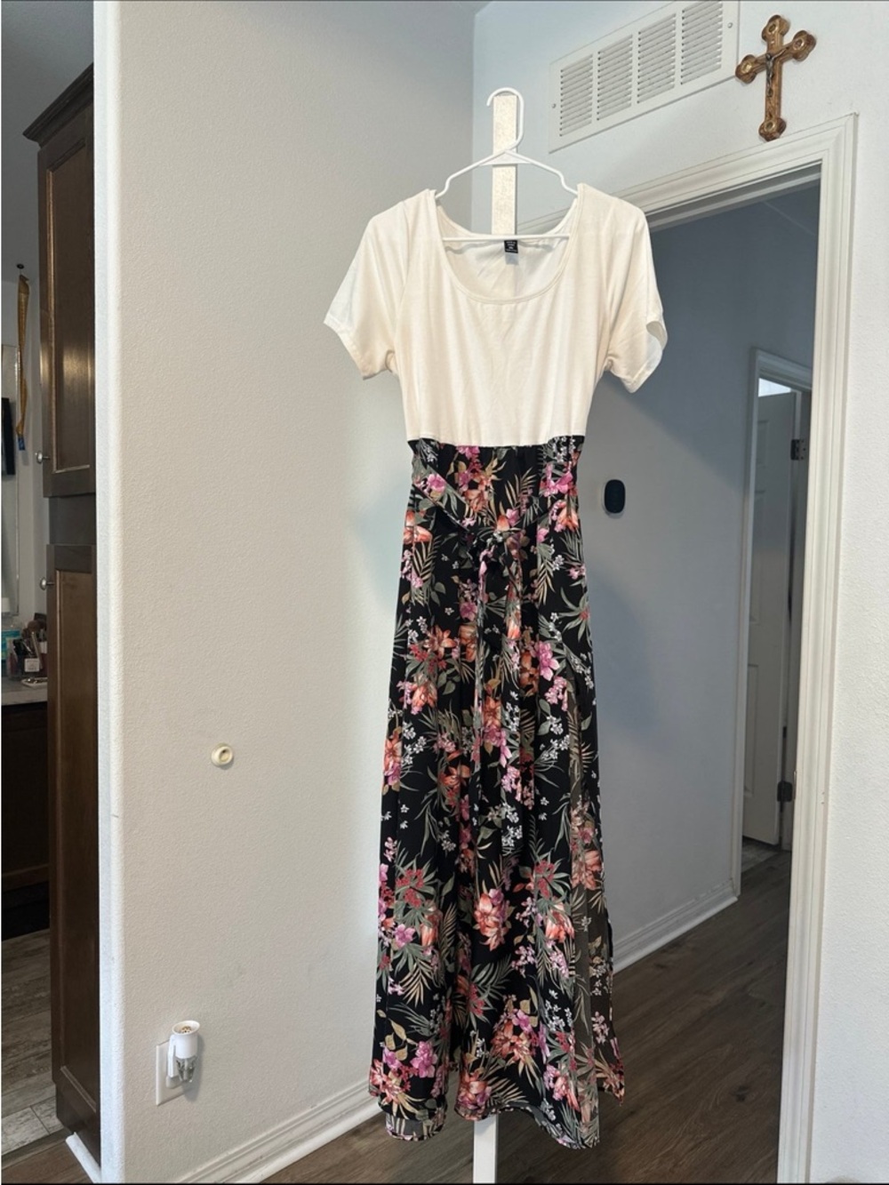 SHEIN White Top Black Floral Maxi Dress
